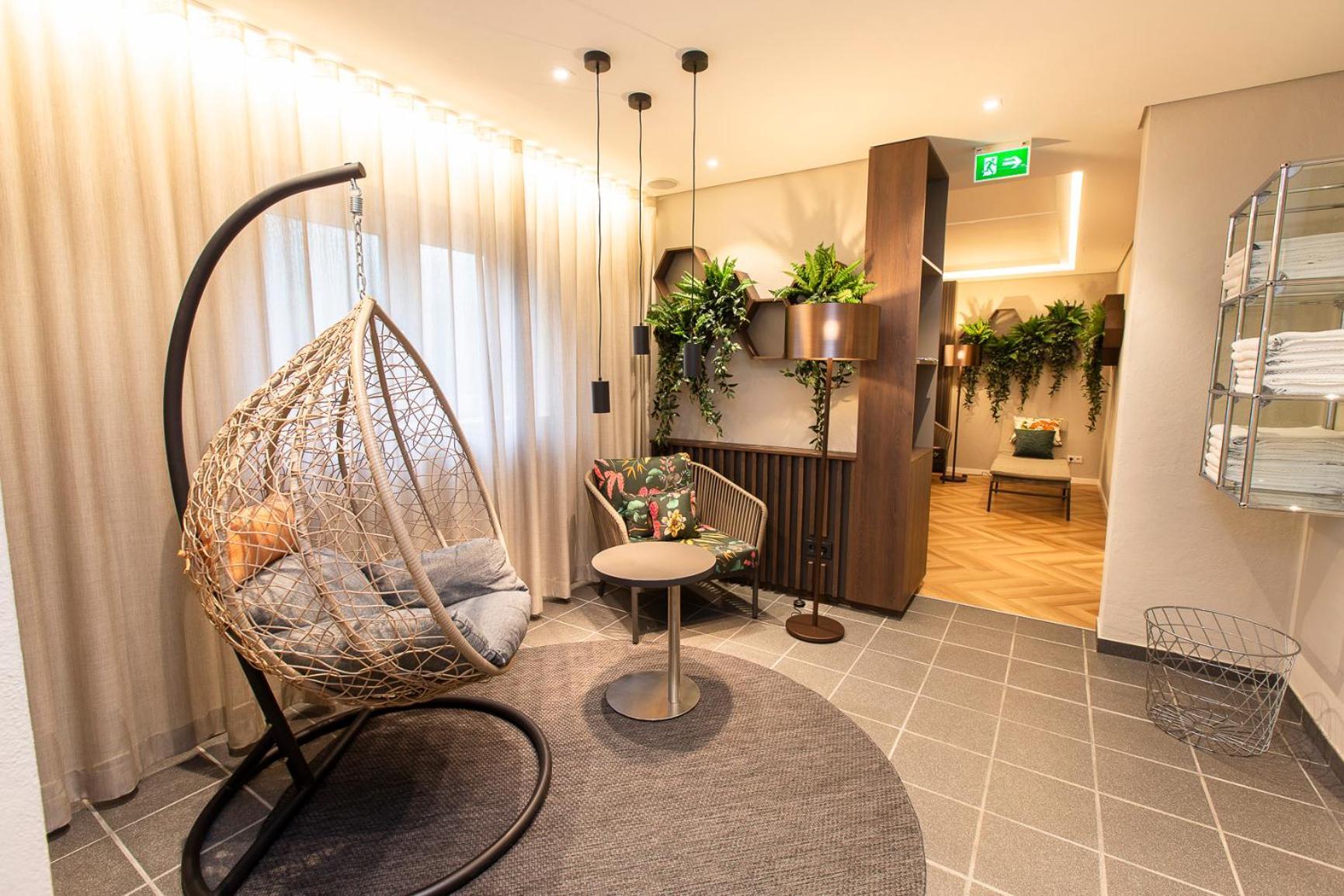 Hotel Scheffelhoehe 4*