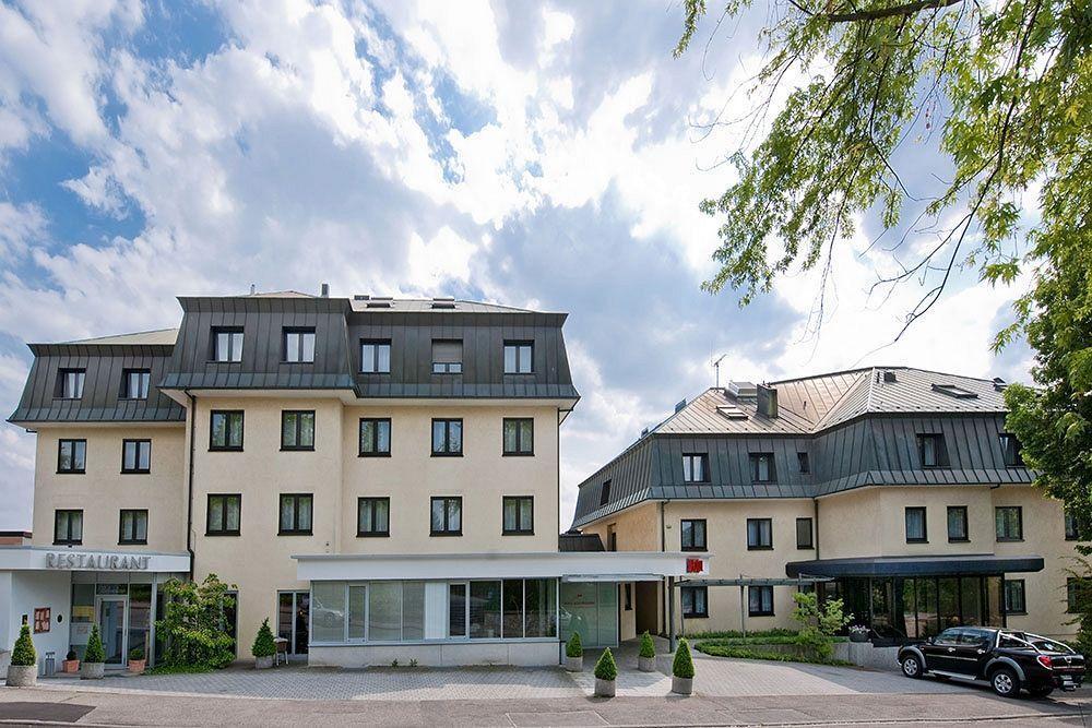 Scheffelhöhe 4*